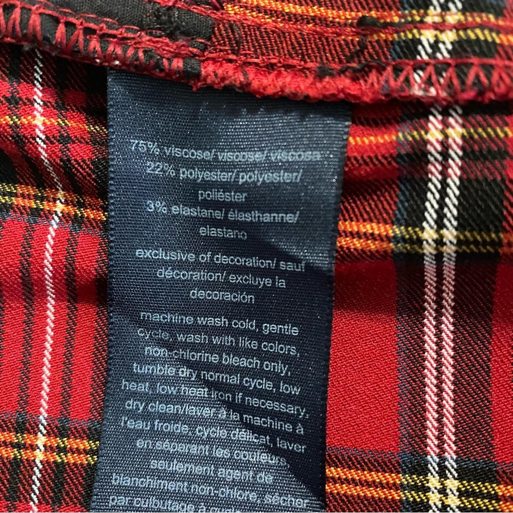Tommy Hilfiger Women's Printed Pants Casual Red Plaid Ankle Skinny, size 2 - Picture 10 of 12